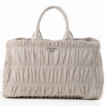 PRADA プラダ バッグ コピー NAPPA GAUFRE トートバッグ BN1872QRDD32 ロゴ入り